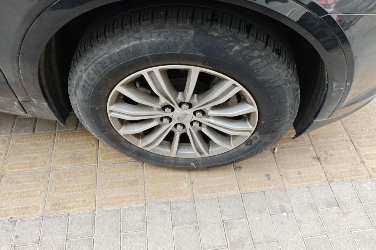 凯迪拉克XT5 2018款 25T 豪华型车身外观10