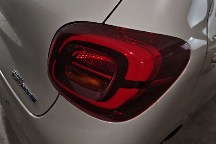 五菱汽车 宏光MINIEV 2025款 四门版 进阶款车身外观6006