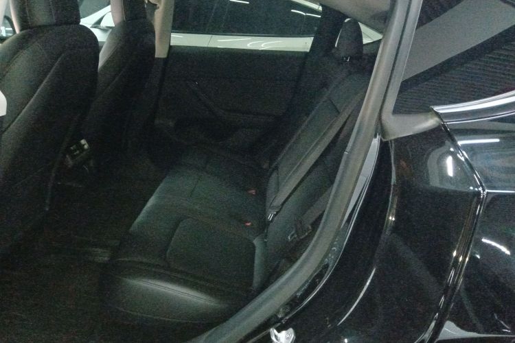 特斯拉 Model Y 2022款 后轮驱动版中控内饰7004