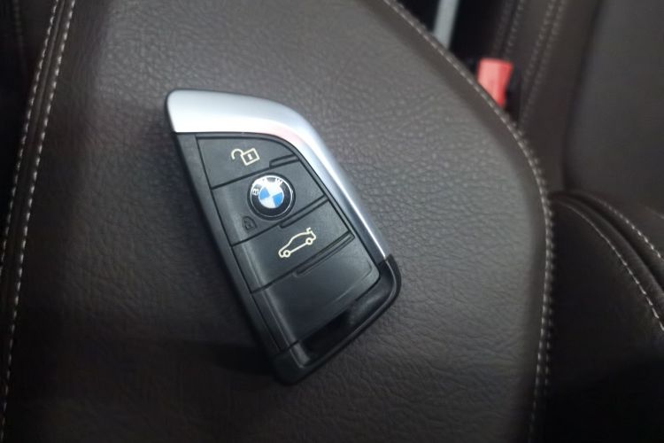 宝马X1 2022款 sDrive25Li 领先型中控内饰11