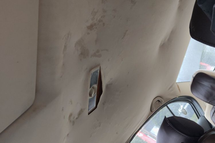 大众 朗逸 2011款 1.6L 手动品悠版中控内饰22