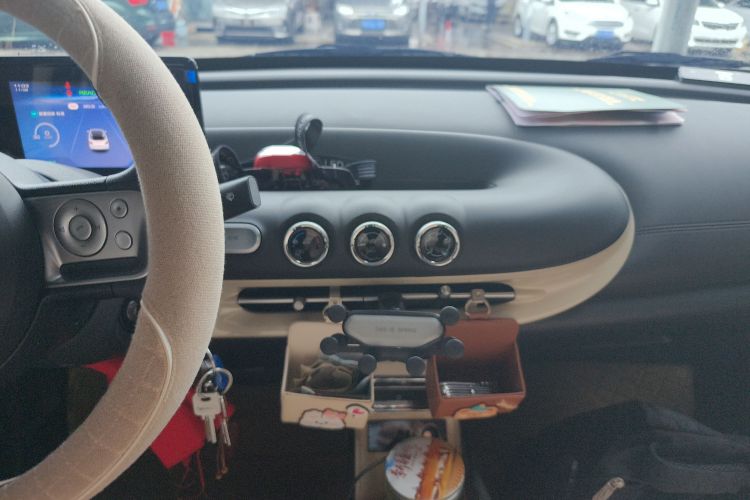 五菱汽车 五菱缤果 2024款 203km 轻享款中控内饰16