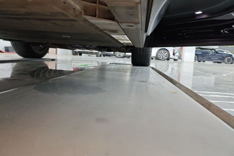 蔚来ES8 2023款 75kWh 行政版局部细节9001