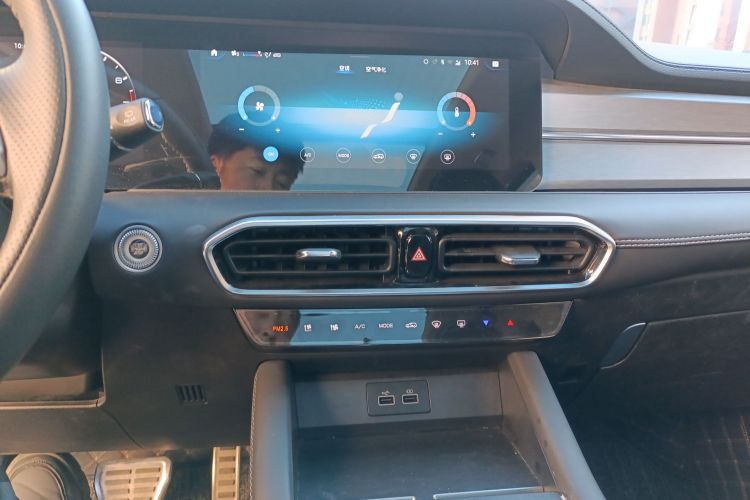 捷途X90 PLUS 2021款 1.6TD DCT别墅 7座中控内饰16