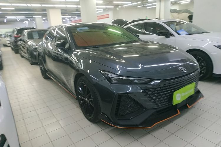 长安UNI-V 2024款 2.0T 高能版车身外观6002