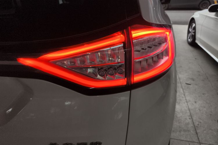 福特 锐界 2016款 EcoBoost 245 四驱尊锐型 7座车身外观9