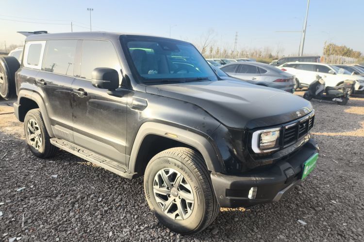 北京BJ40 2024款 2.0T 全新城市猎人版 侠客型车身外观3