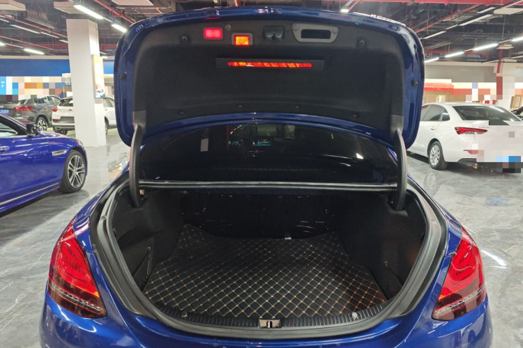 奔驰C级 2021款 C 260 L 运动版机舱底盘23