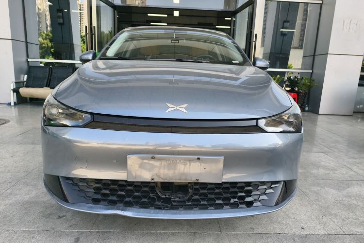 小鹏P5 2024款 500Plus版车身外观2