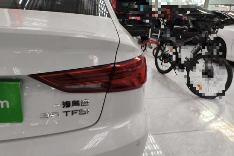 奥迪A3 2017款 Limousine 35 TFSI 进取型车身外观9