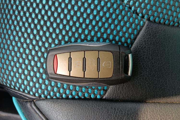 哈弗H2s 2017款 红标 1.5T 双离合精英型中控内饰11