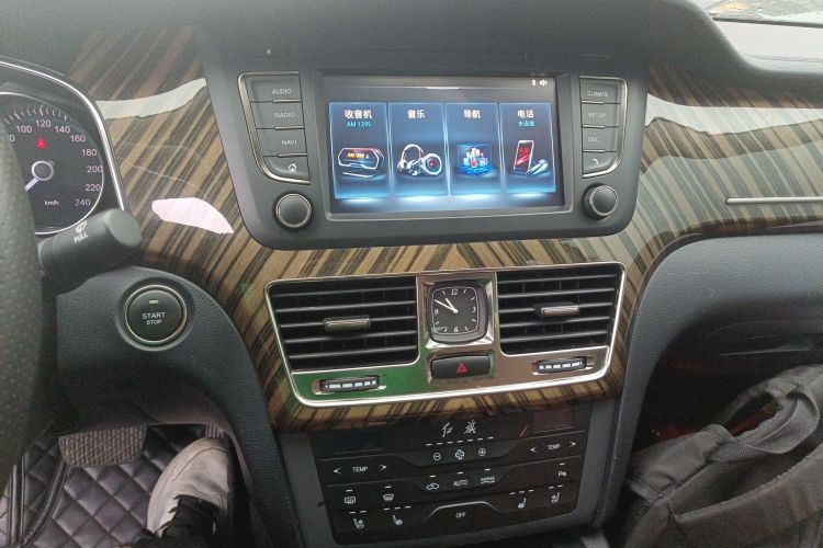 红旗H7 2021款 1.8T 舒适版中控内饰16