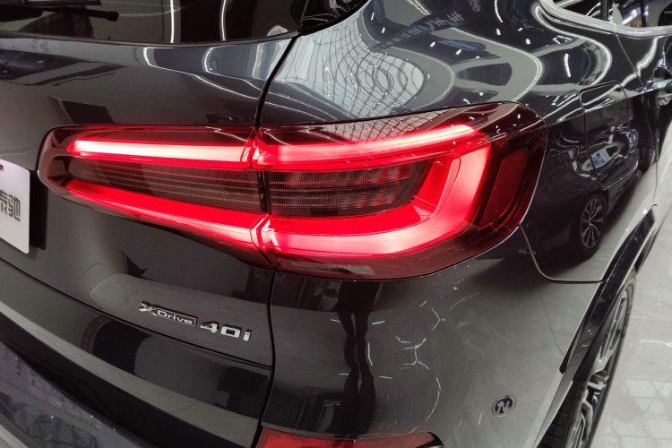 宝马X5(进口) 2021款 xDrive40i M运动套装车身外观9