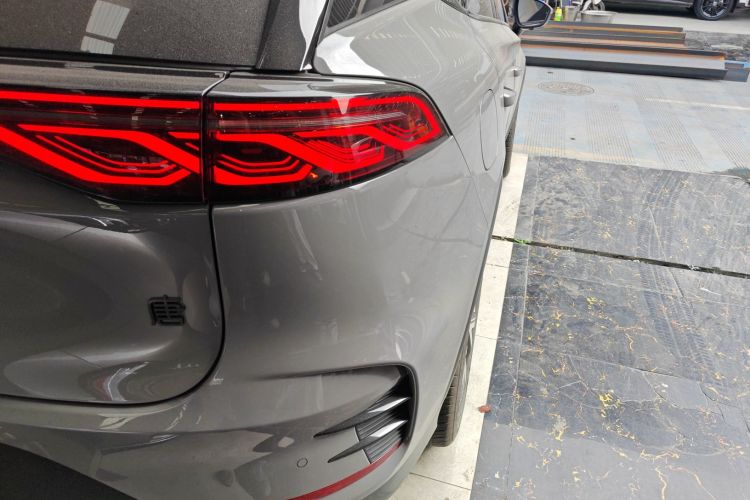 比亚迪 唐新能源 2025款 DM-i 115KM 旗舰型车身外观9