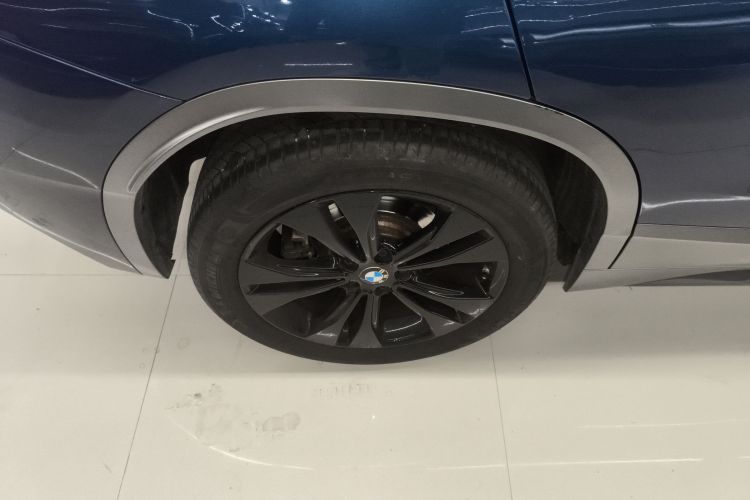 宝马X2 2021款 sDrive25i M越野套装车身外观6008