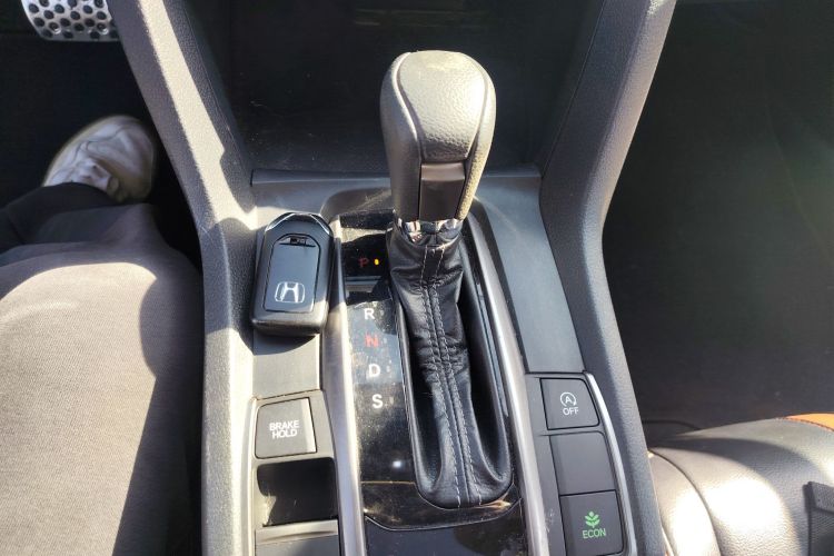 本田 思域 2021款 HATCHBACK 220TURBO CVT潮酷控局部细节18