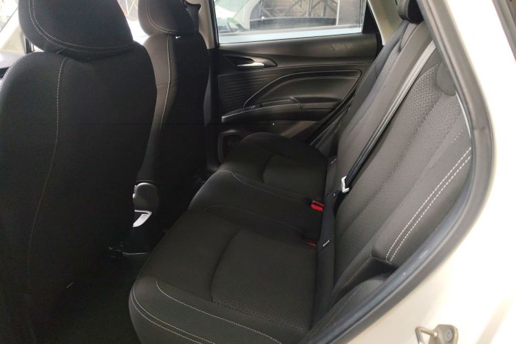 哪吒汽车 哪吒V 2021款 标准续航版升级型中控内饰21