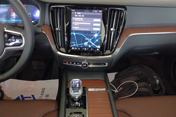 沃尔沃V60 2024款 B5 智远豪华版中控内饰16