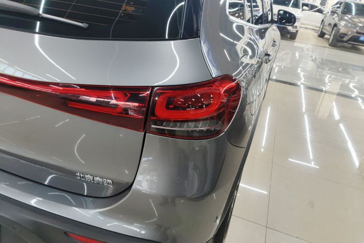 奔驰EQA 2023款 EQA 260车身外观9