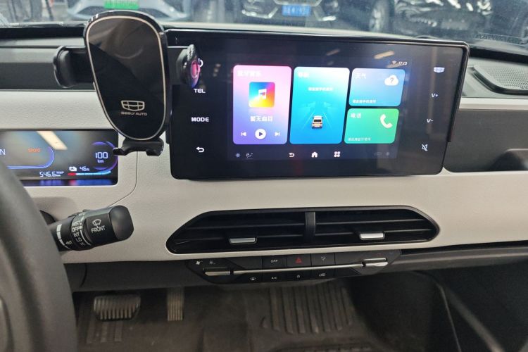 吉利银河 2023款 熊猫mini 200km 耐力熊中控内饰16