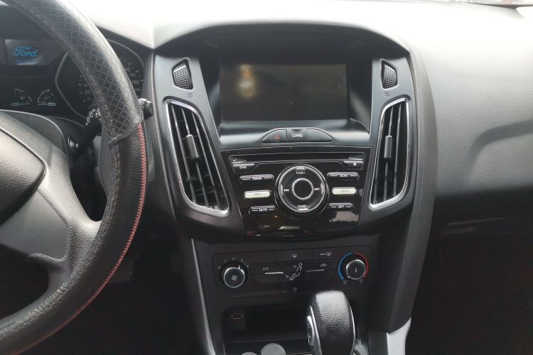 福特 福克斯 2017款 两厢 1.6L 自动舒适型智行版局部细节16