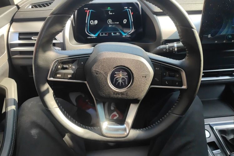 比亚迪 秦Pro 2020款 超越版 1.5TI 自动旗舰型局部细节13