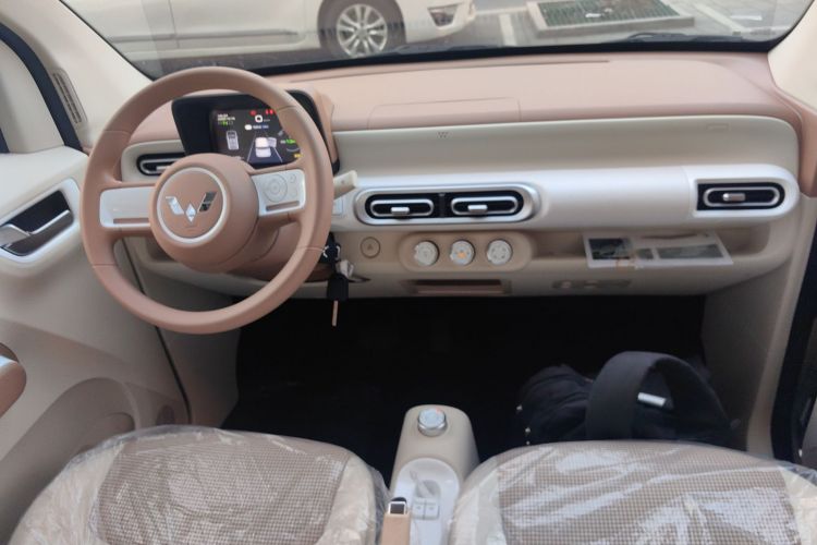 五菱汽车 宏光MINIEV 2024款 第三代 215km 青春版中控内饰12