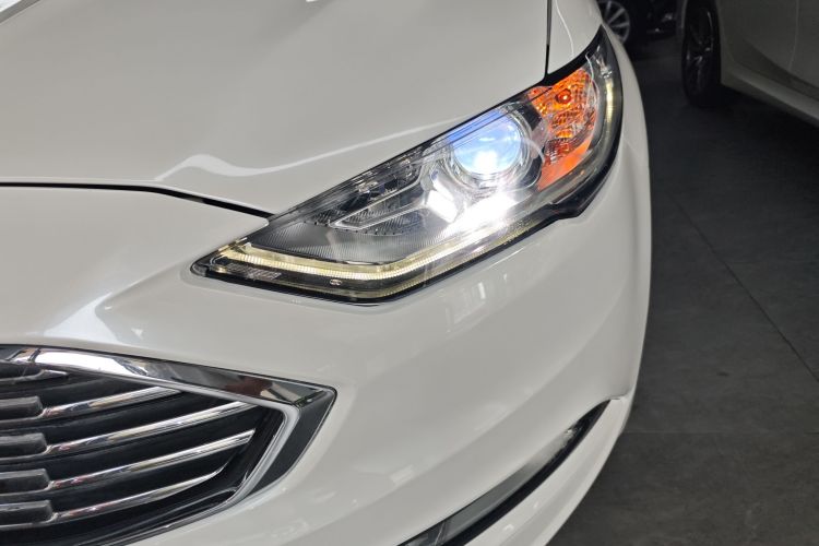 福特 蒙迪欧 2017款 改款 EcoBoost 180 时尚型局部细节36