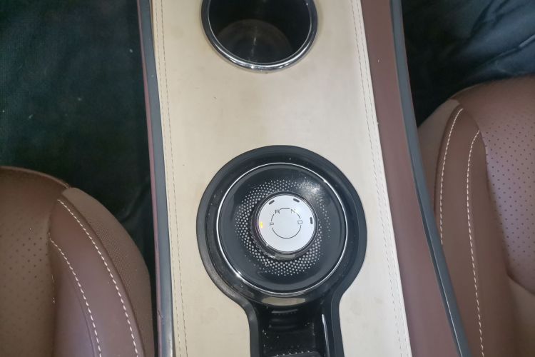 五菱汽车 五菱缤果 2023款 333km 灵犀互联+款中控内饰18