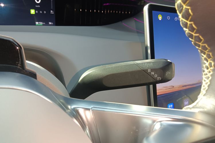 阿维塔11 2022款 长续航双电机奢享版 4座中控内饰18