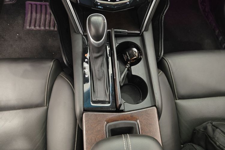 凯迪拉克XTS 2018款 28T 精英型局部细节18