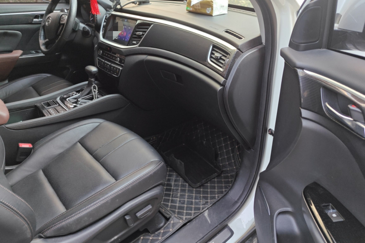 广汽传祺 传祺GS7 2019款 390T 两驱豪华智联型局部细节9005