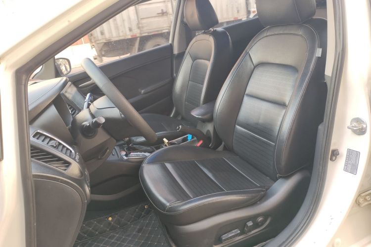 起亚K3 2017款  1.6L 自动15周年特别版GLS局部细节19