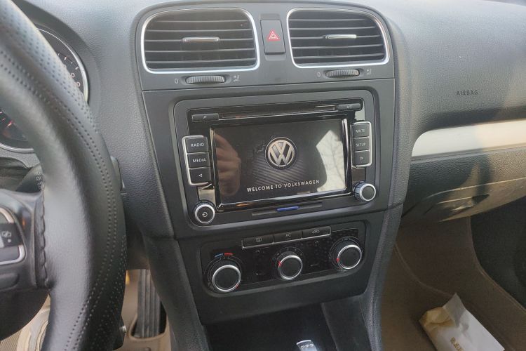 大众 高尔夫 2012款 1.4TSI 蓝驱版中控内饰16