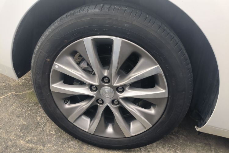 别克GL6 2021款 323T 轻混动互联豪华型车身外观6008