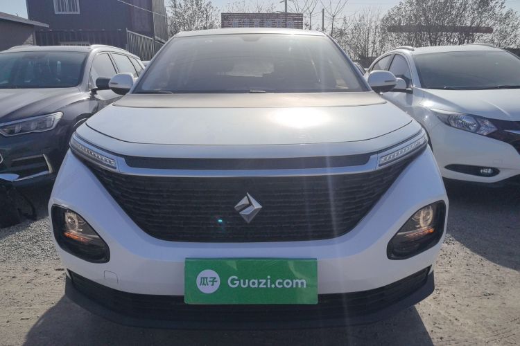 宝骏RM-5 2019款 1.5T 手动24小时在线精英型 6座车身外观2