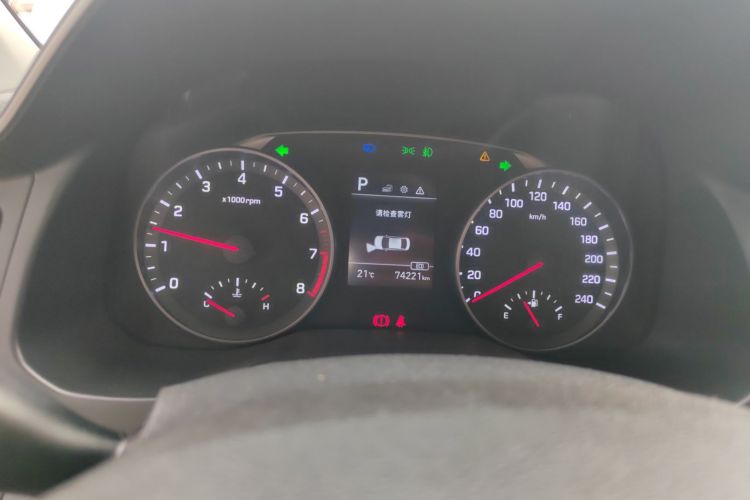 现代 领动 2019款 1.5L CVT智炫·精英型中控内饰14