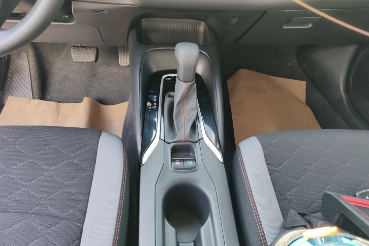 丰田 卡罗拉 2023款 1.2T 先锋版中控内饰18