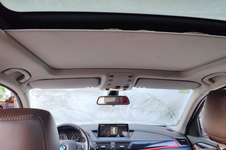 宝马X1 2015款 sDrive18i 时尚晋级版中控内饰22