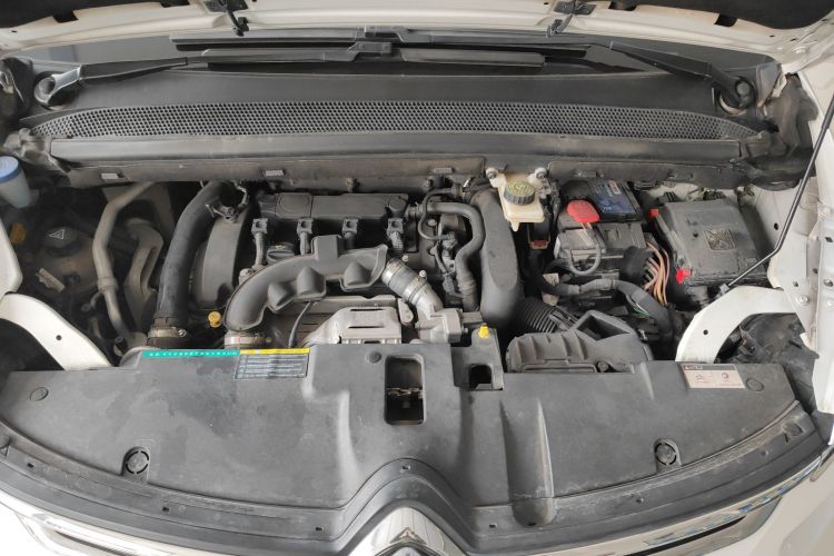 雪铁龙 C4 PICASSO 2015款 1.6T 时尚型 5座机舱底盘24