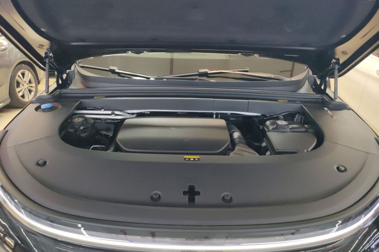 理想汽车 理想L6 2024款 Pro机舱底盘24