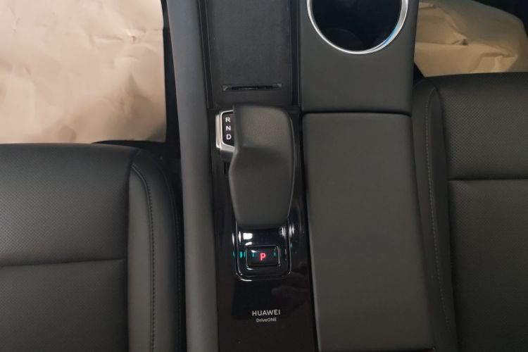 鸿蒙智行 问界M5 2022款 增程后驱标准版中控内饰18