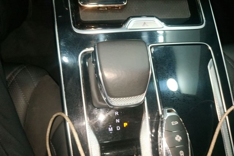 红旗HS5 2023款 2.0T 旗享Pro版中控内饰18