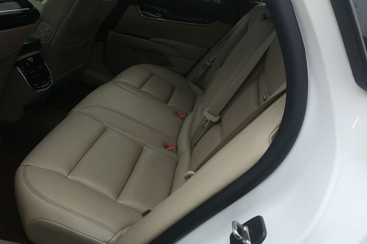 凯迪拉克XTS 2014款 28T 铂金版中控内饰7004