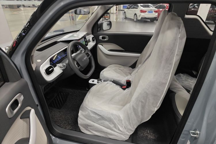 吉利银河 2025款 210km 熊猫卡丁中控内饰19