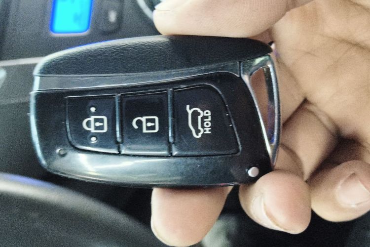 现代 胜达 2013款 2.4L 自动两驱智能型中控内饰11