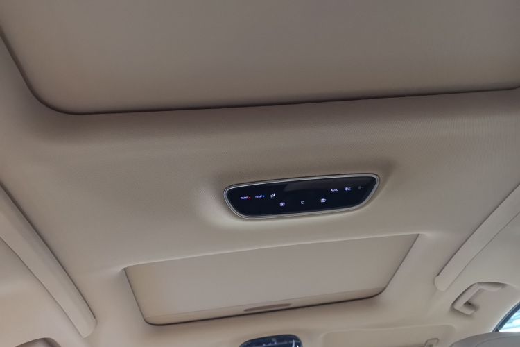 岚图汽车 岚图梦想家 2024款 PHEV 超长续航卓越版局部细节22