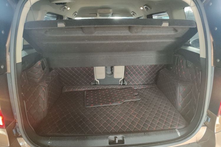 斯柯达 Yeti 2014款 1.8TSI DSG极地版机舱底盘23