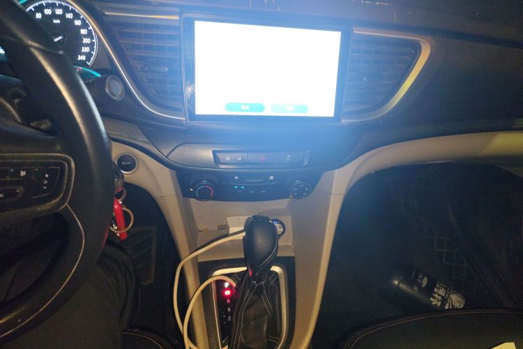 别克 英朗 2017款 15N 自动精英型中控内饰16