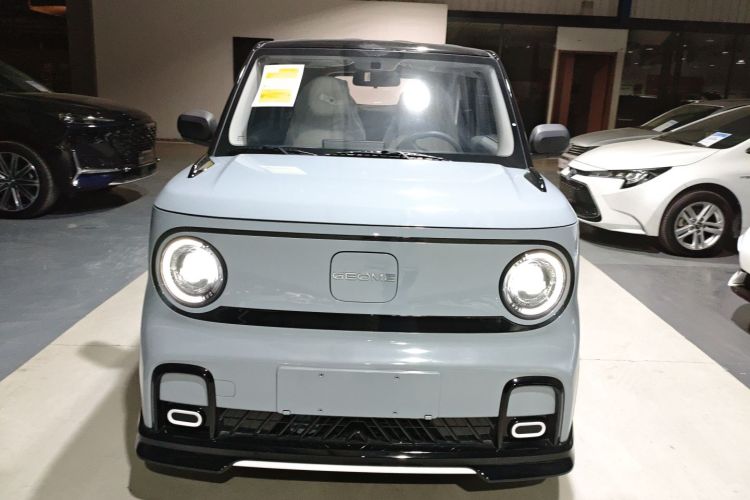 吉利银河 2025款 210km 熊猫卡丁车身外观2